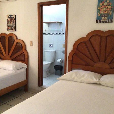 Hotel Villa Tulipanes Zihuatanejo Exterior foto